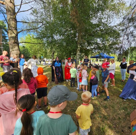 Rozprávkové stretnutie v mestskom parku - KNS - mestský park 9